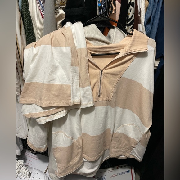 Striped Lounge Set - Picture 3 of 3